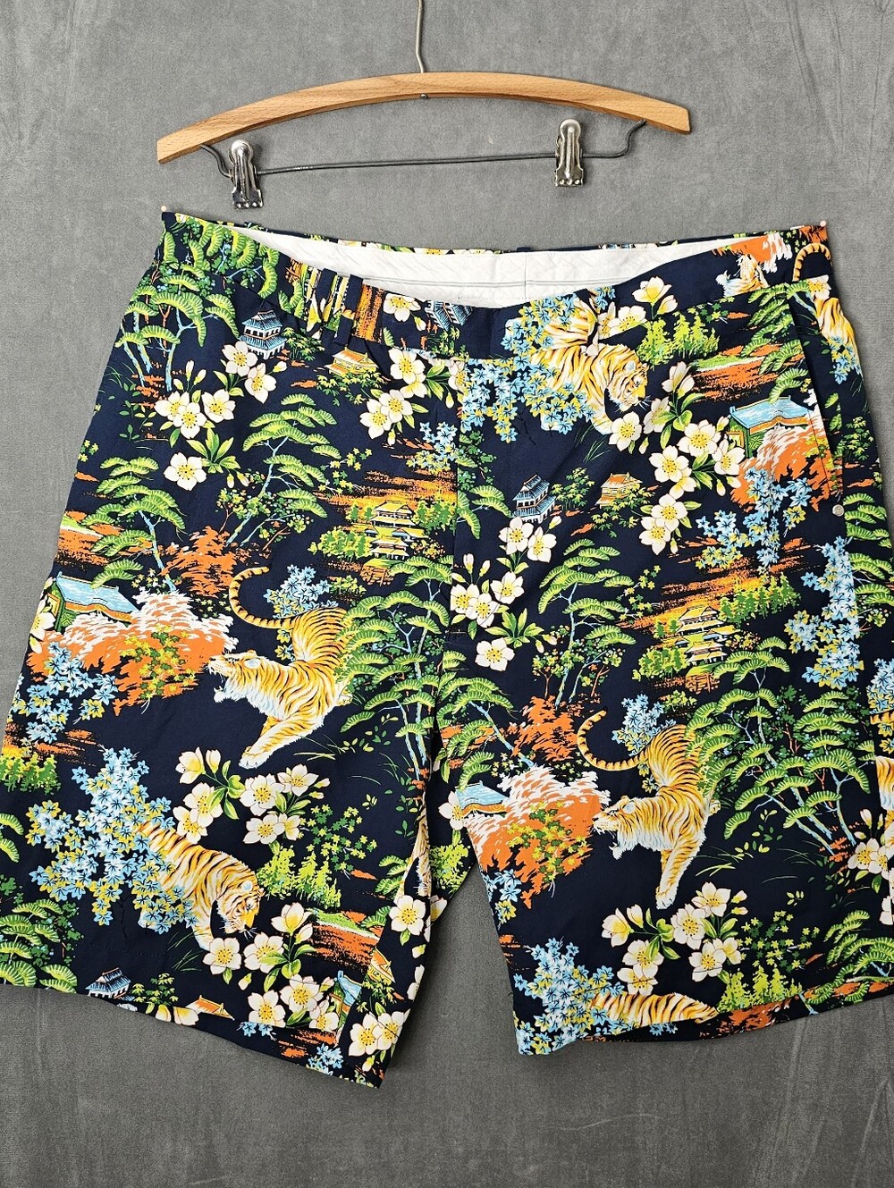 Ralph Lauren RLX Shorts Mens 40 Floral Tiger Stretch Wicking Golf A1-42